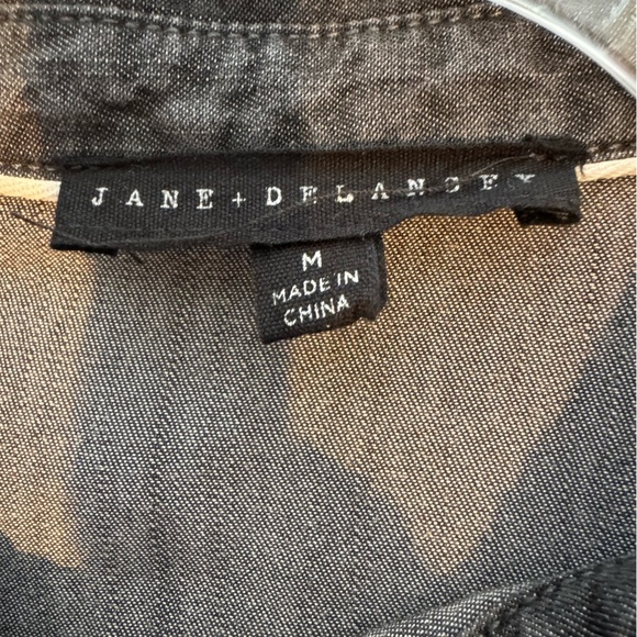 Jane + Delancey Gray Lyocell Button Down Shirt Size M - Picture 5 of 7